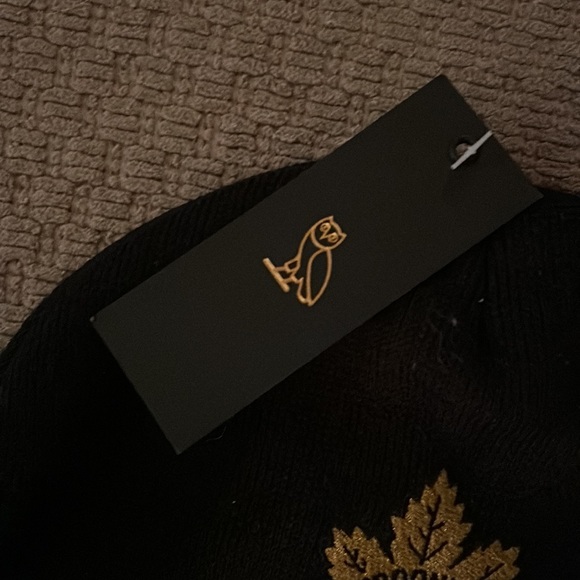 October’s Very Own Beanie/Toque - Picture 2 of 3